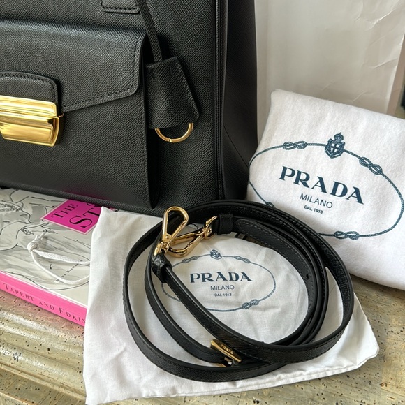 ✨Authentic Prada Saffiano Lux Metropolis/Black Gold Metal/ Excellent Condition - Picture 4 of 16